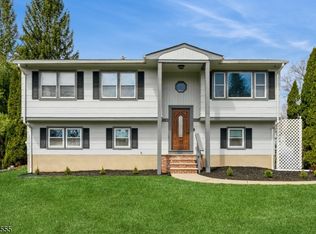 5 Oleary Rd, West Milford, NJ 07480