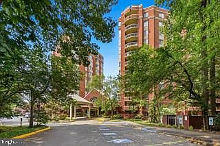1st image of 5800 Nicholson Ln #1