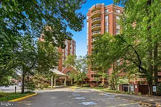 5800 Nicholson Ln #1