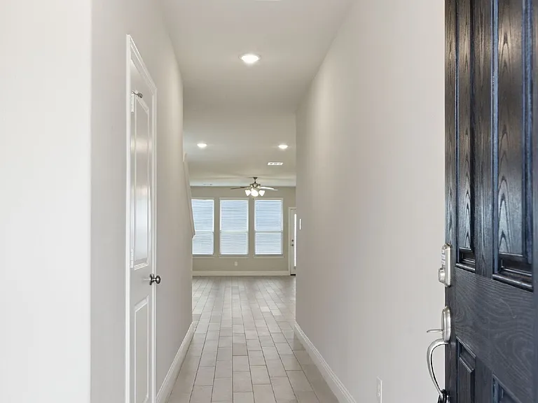612 Rain Barrel Pl — Photo 4