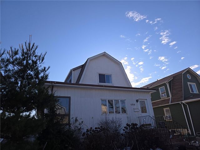1st image of 466 E Olive St