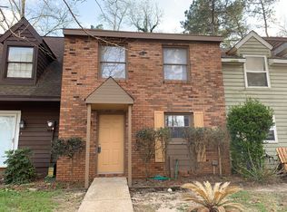 13 Hickory Knl, Hattiesburg, MS 39402