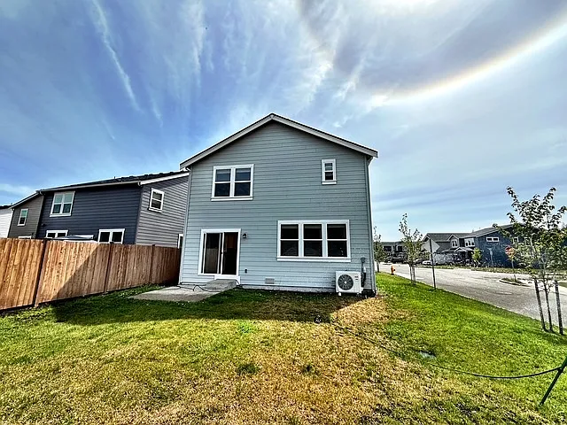 1561 Southwest Fielder Place - 1 — Photo 2