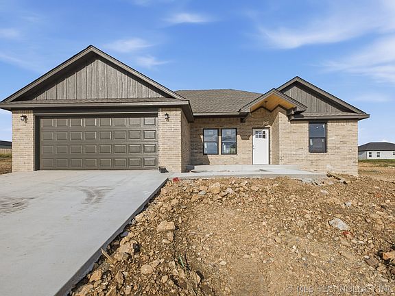2nd image of 2031 Everly Dr