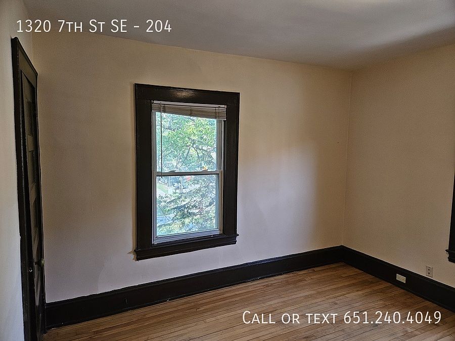 1st image of 1320 7th St SE #204