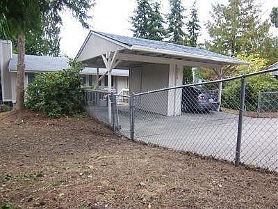 3rd image of 6016 Kenwood Dr
