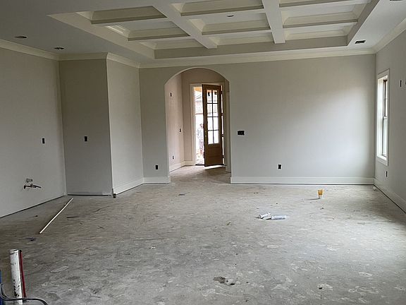 5th image of 765 Jersey Dr