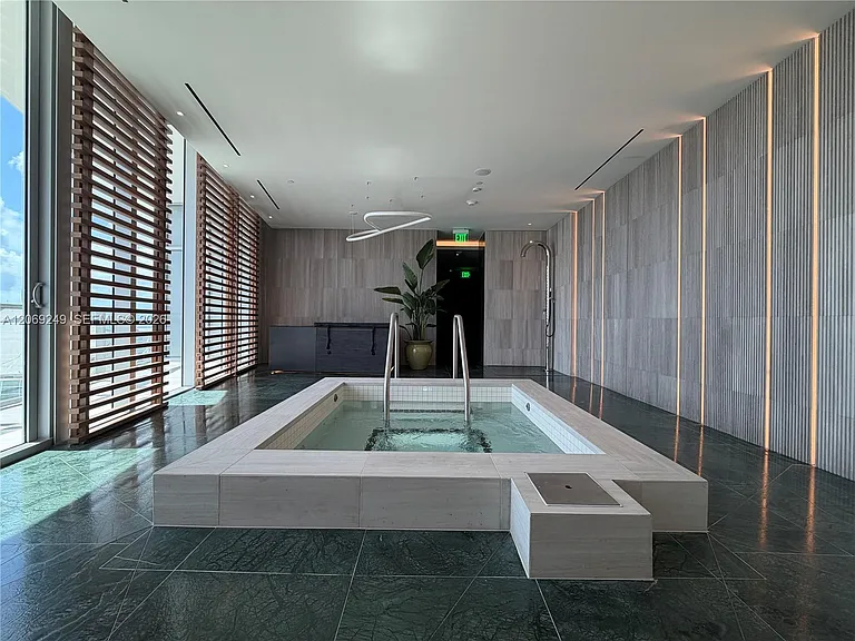 1400 Biscayne Blvd #1807 — Photo 20