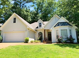 404 Idlewoods Ln, Ridgeland, MS 39157