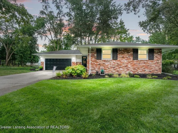 2691 Blue Haven Ct, East Lansing, MI 48823