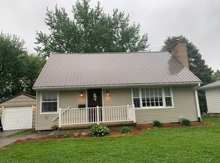 107 Sunset St, Waverly, IA 50677