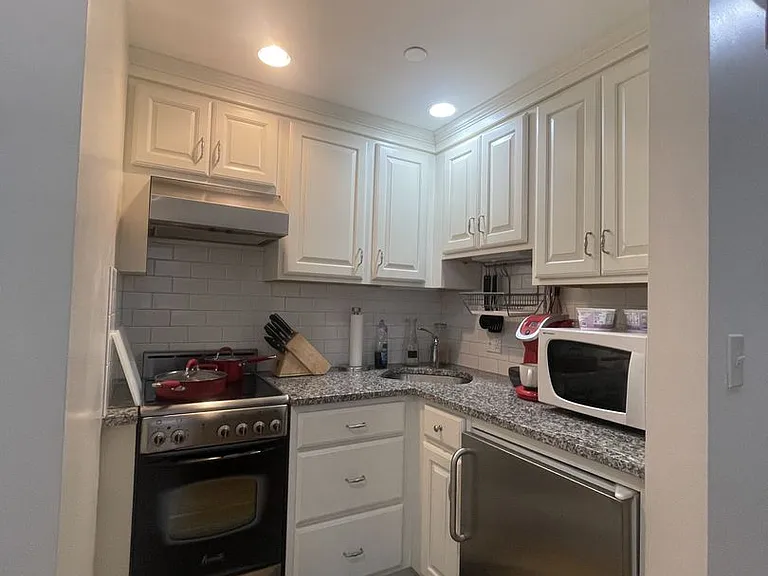 105 Pinckney Street — Photo 8