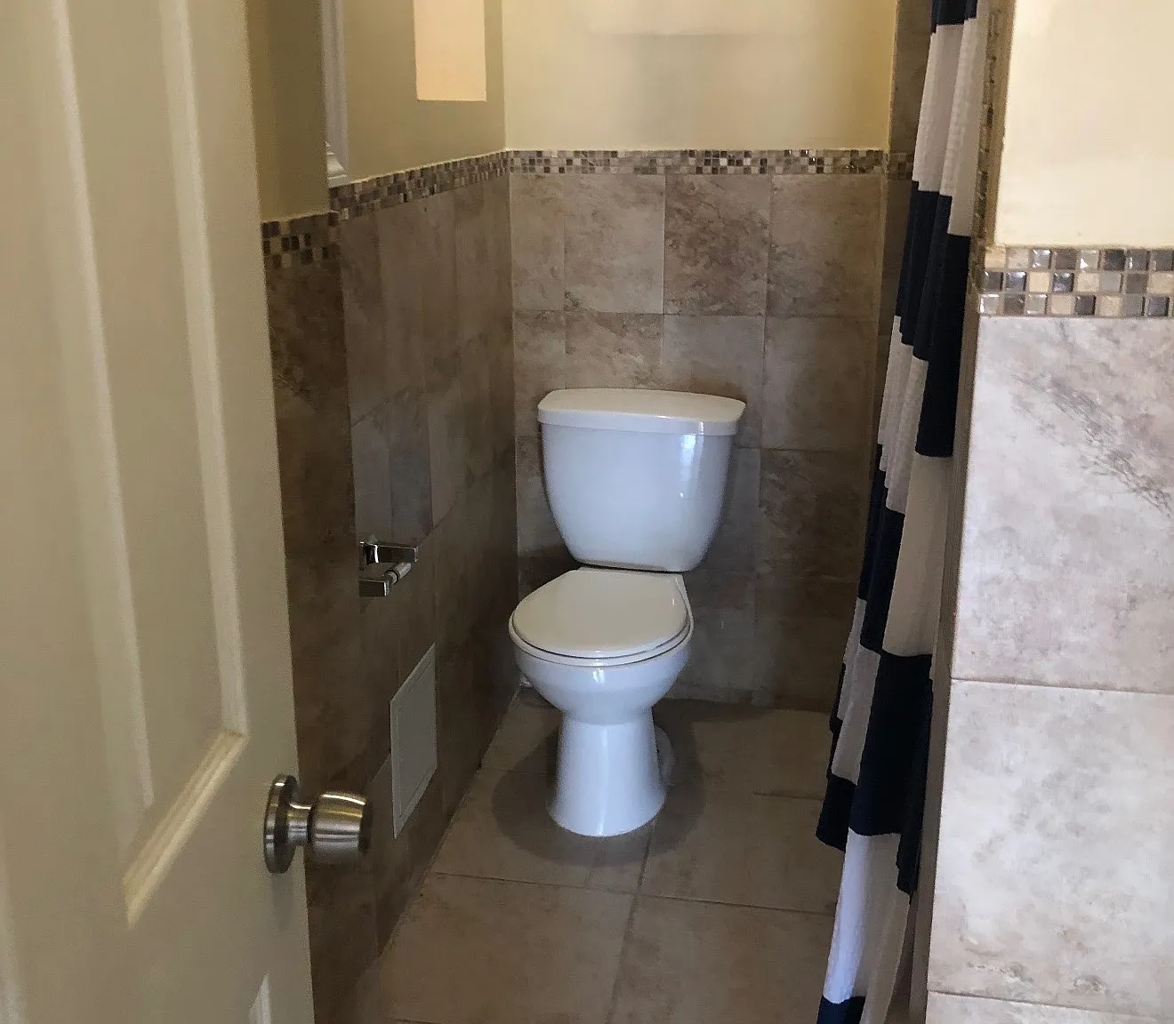 2 bed, $2,300 — Photo 2