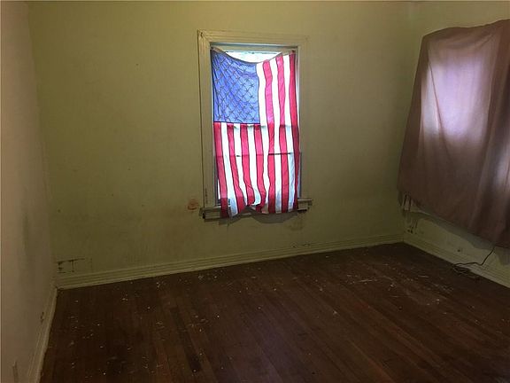 5th image of 1013 S 8th Ave