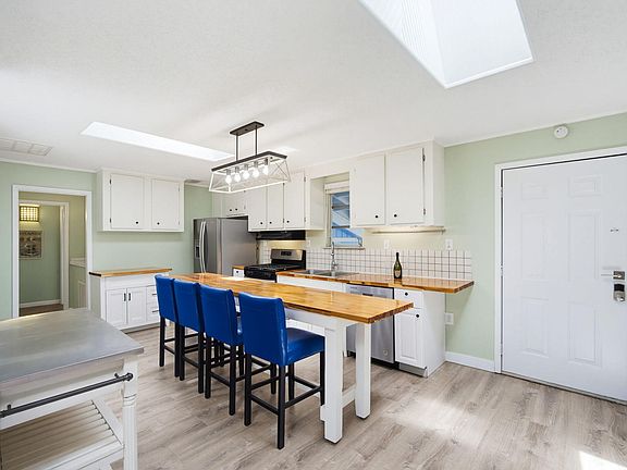 4th image of 87 Sirius Ln