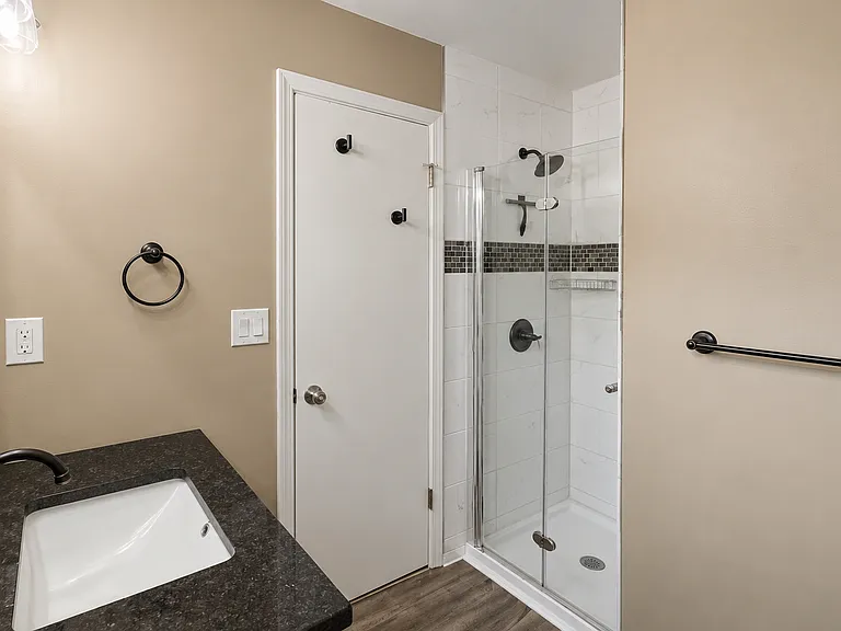 3107 Glastonbury Dr #1 — Photo 11