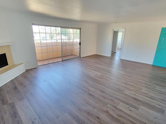 3rd image of 2464 S Barrington Ave #206
