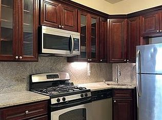 25-86 41st St #2, Astoria, NY 11103