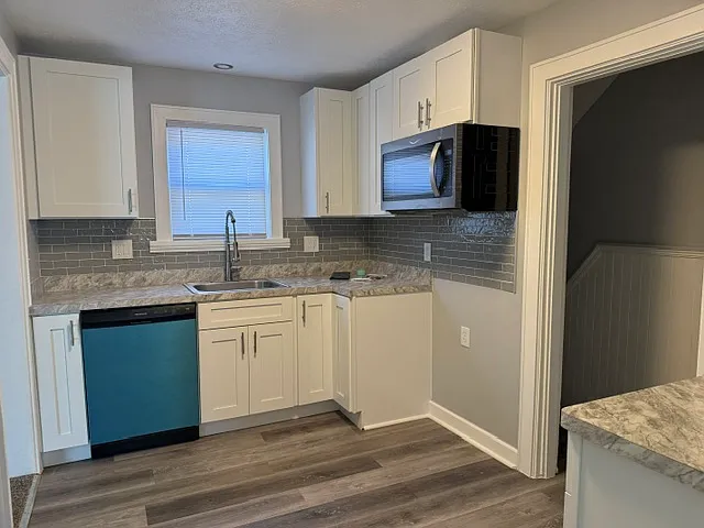 17901 Delavan Ave — Photo 7