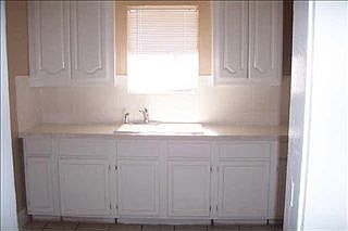 4th image of 6818 Parkdale Dr