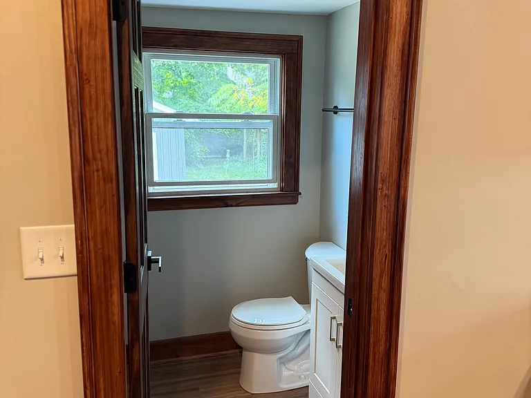 813 Fleming Ave — Photo 8