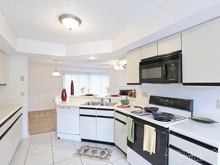 2nd image of 4455 Beaumont Dr