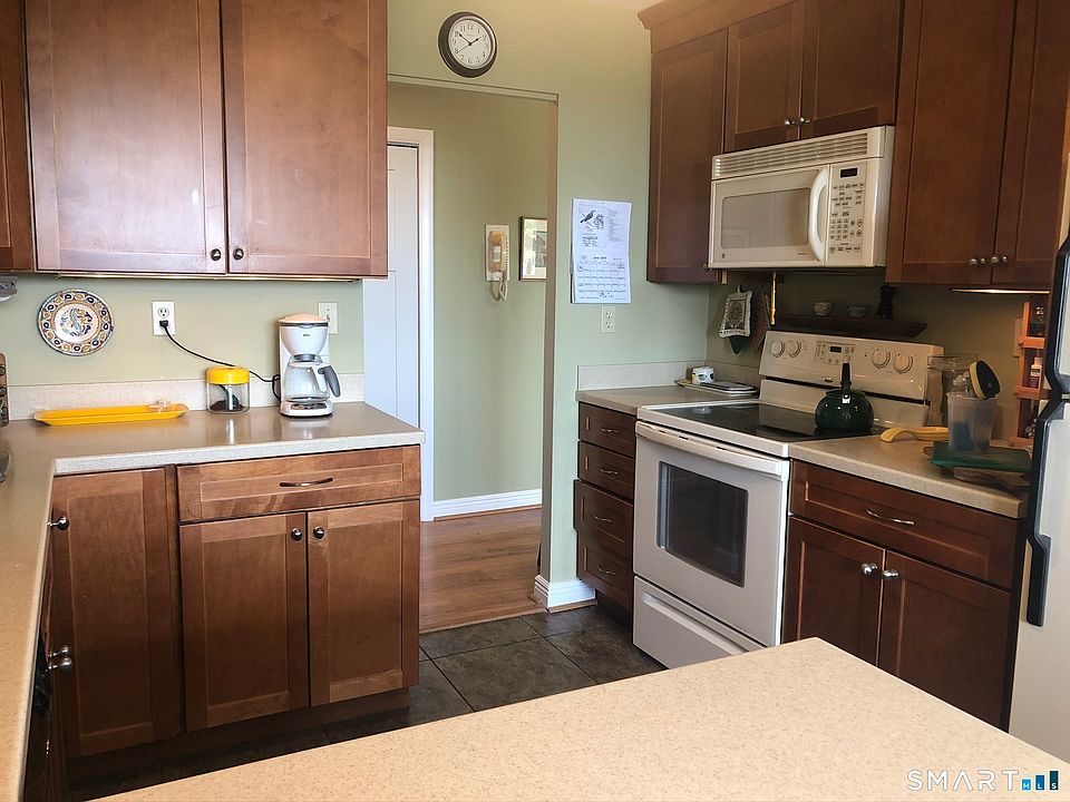 1st image of 893 Farmington Ave APT 5H