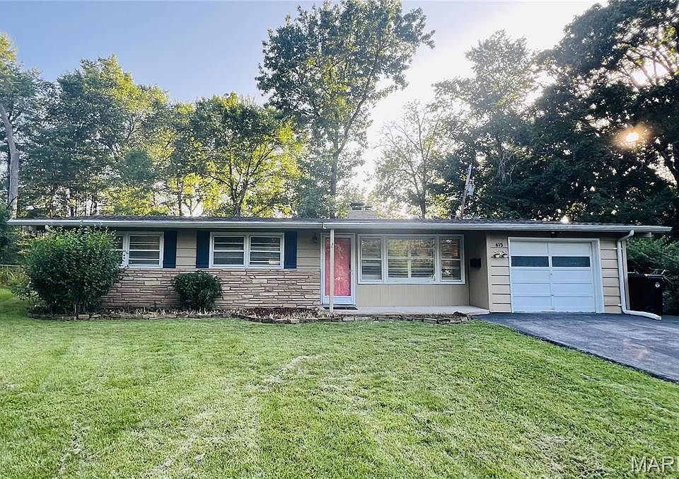1st image of 615 Crest Ct