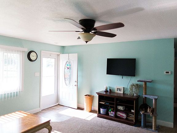 4th image of 2258 N Shady Ln