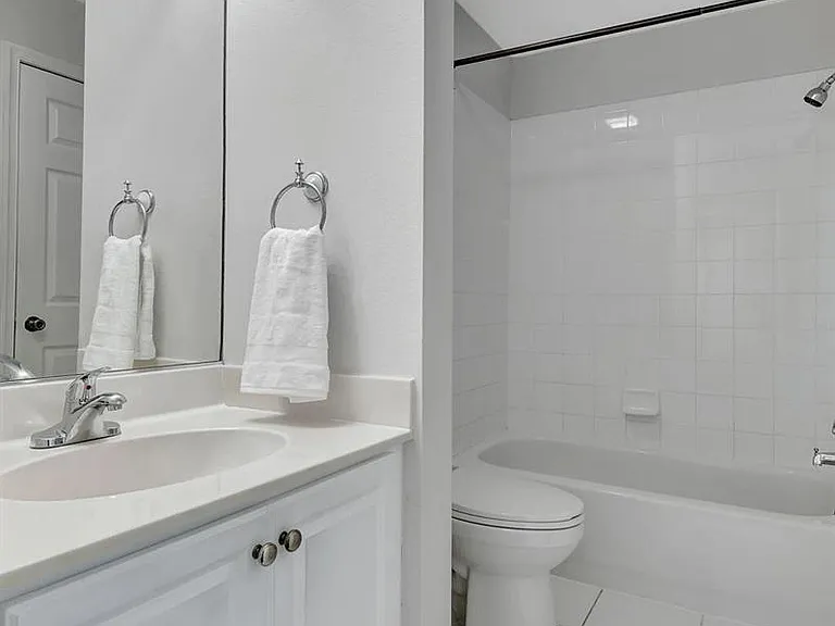 9917 Porta Leona Ln — Photo 16