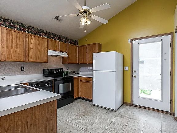 2nd image of 5808 Bay Harbor Dr