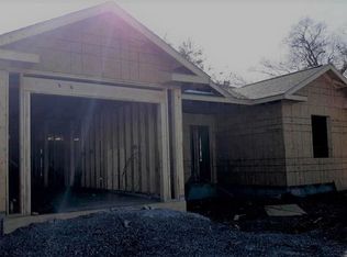 9 W Highland St, Avis, PA 17721