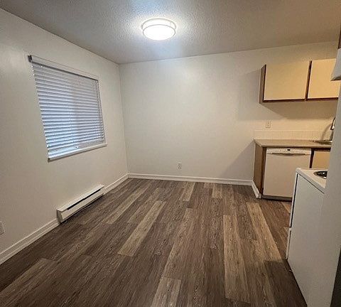 5th image of 10011 150th St #102
