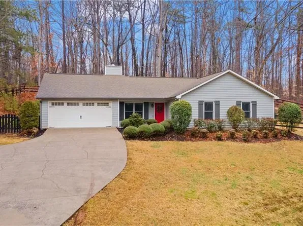 3605 Chattahoochee Rd, Cumming, GA 30041