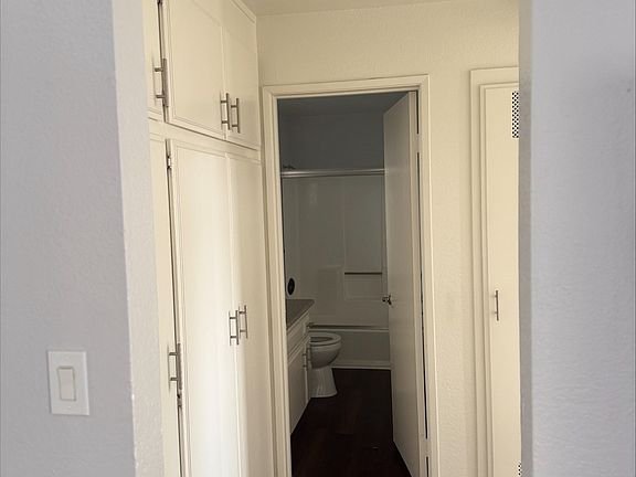 5th image of 4838 W 117th St #1796DF797