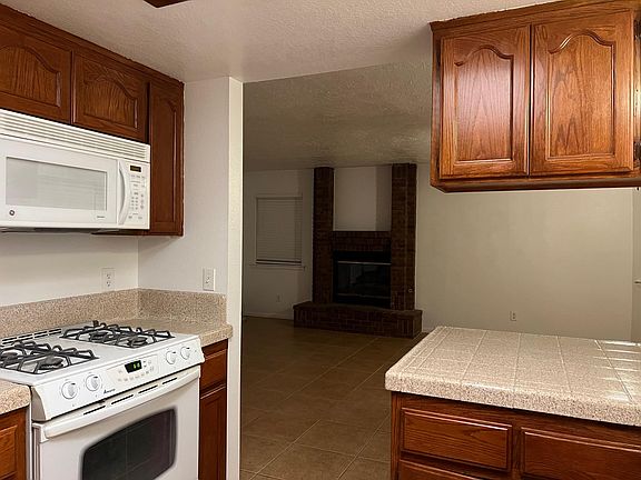 5th image of 18410 Fortuna Ln
