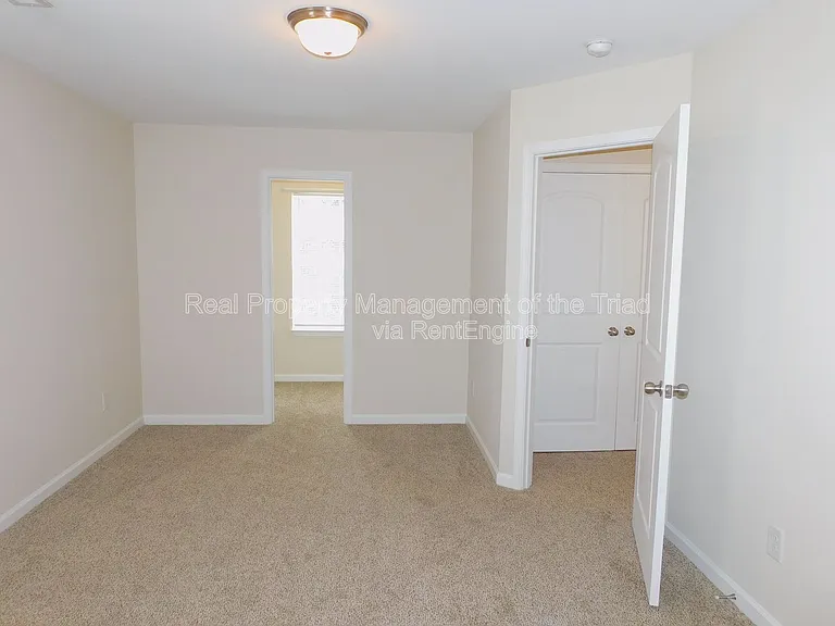 1475 Worchester St — Photo 7