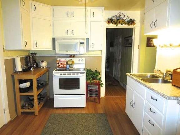 5th image of 2033 E Leroy Ave