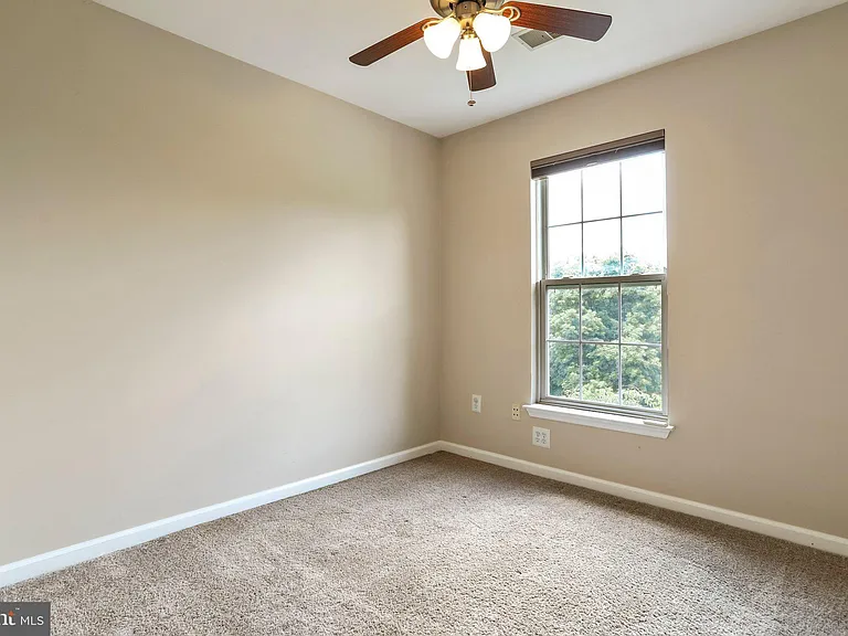 8818 Papillon Dr — Photo 33