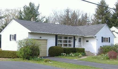 1st image of 325 Seymour Ave