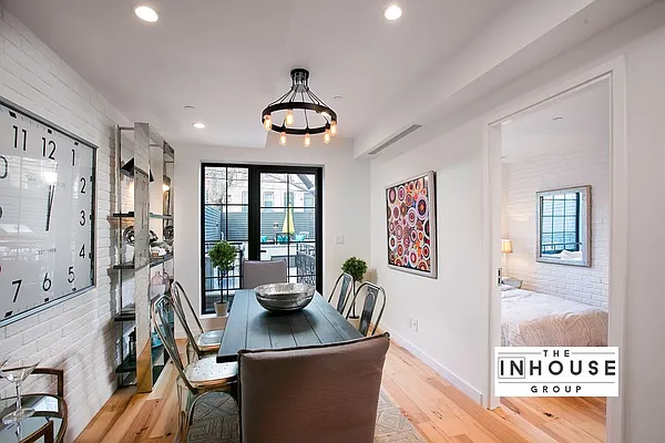 Sold by The InHouse Group | media 1