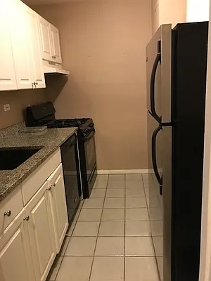 Sold by essential NEW YORK Real Estate | media 4