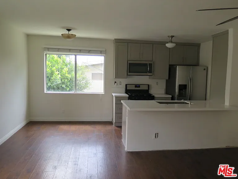 12492 Gilmore Ave #4 — Photo 6