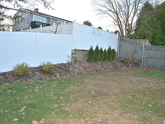 4th image of 145 Plymouth Ave