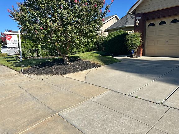 2nd image of 2523 E Cole Ave