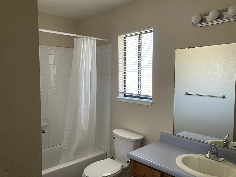 501 Chardonnay Dr #C — Photo 6