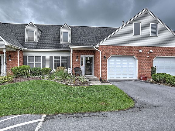 3rd image of 1725 Lakeview Dr #58
