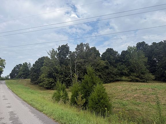 2nd image of 101 Zion Cemetery Rd