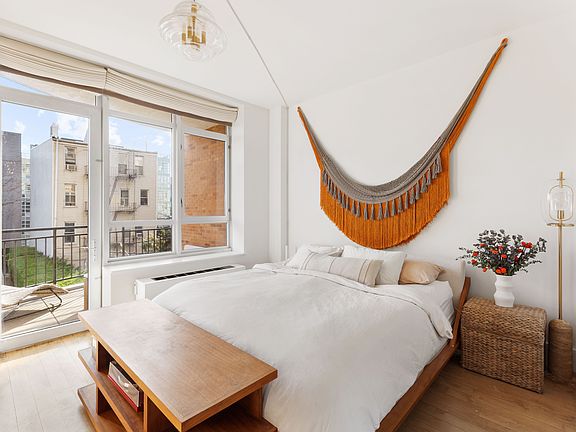 5th image of 20 Bayard St APT 3A