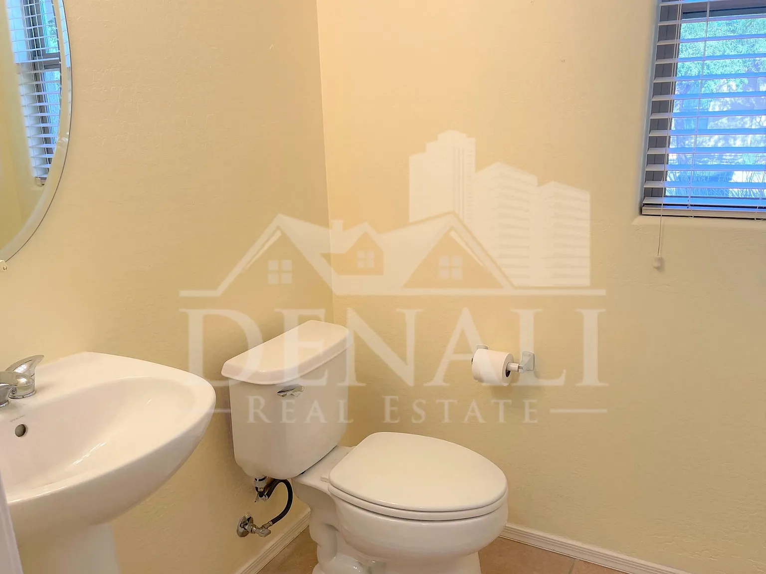 3 bed, 2.5 bath, 1748 sqft, $2,095 — Photo 4